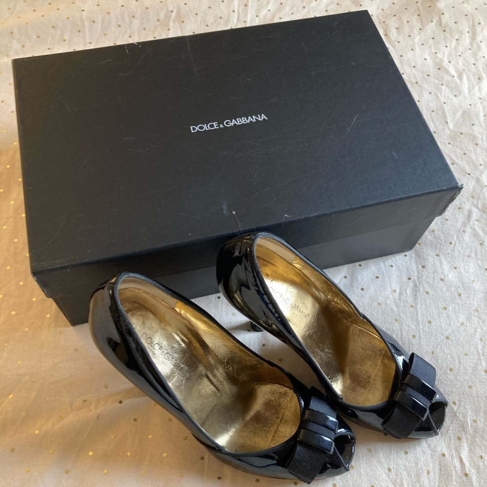 Dolce & Gabbana black patent leather peep toe heel